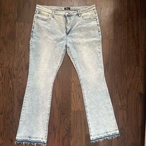 Fashion Nova Light Blue Men’s Slim Flare Jeans